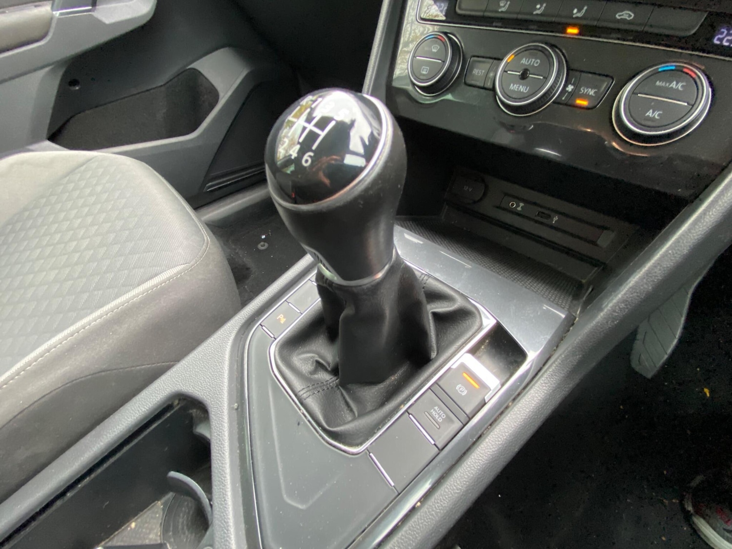 Used Volkswagen Tiguan 2016 for sale - 76473203: Photo 22