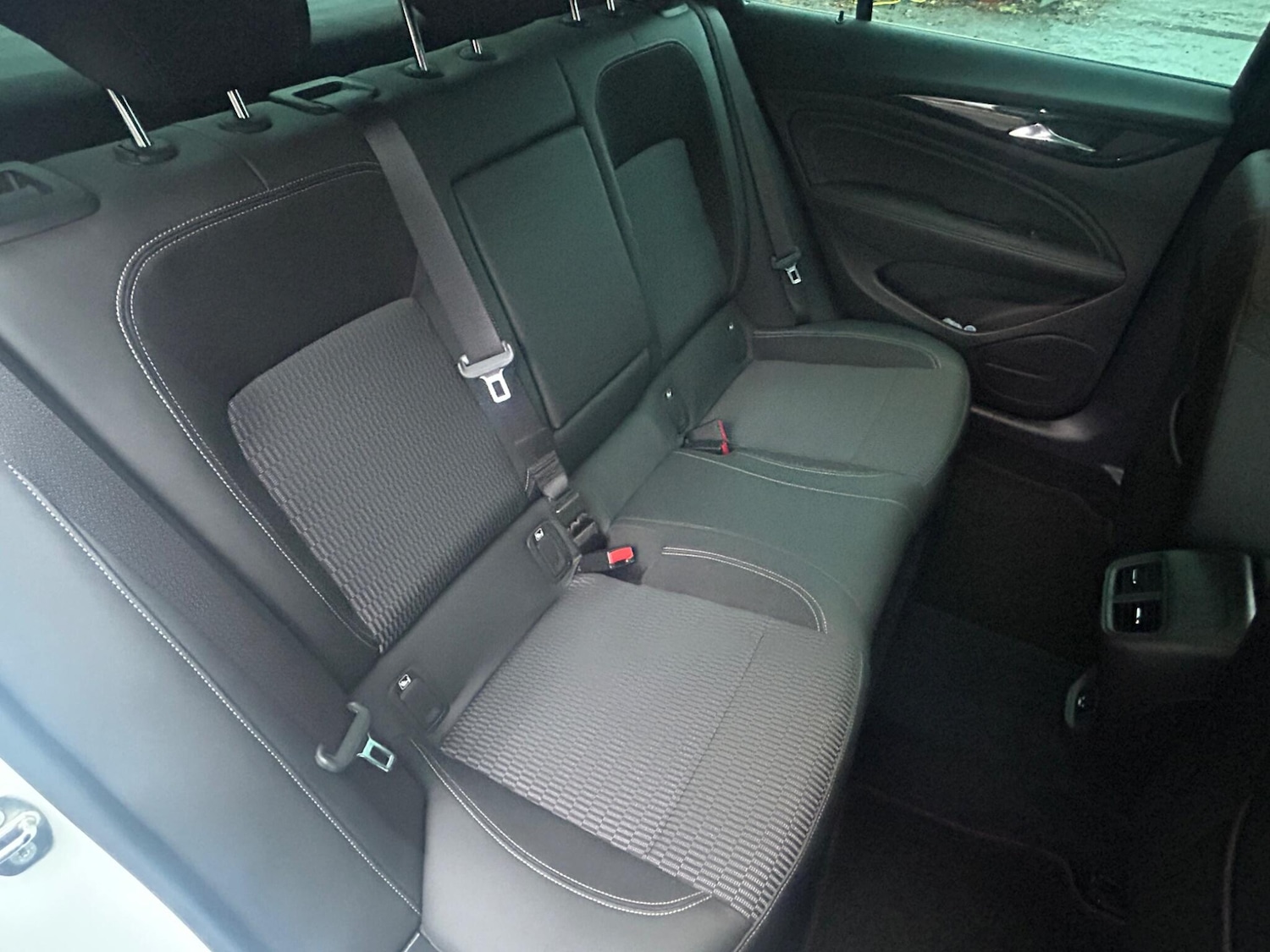 Used Vauxhall Insignia 2017 for sale - 76953590: Photo 16