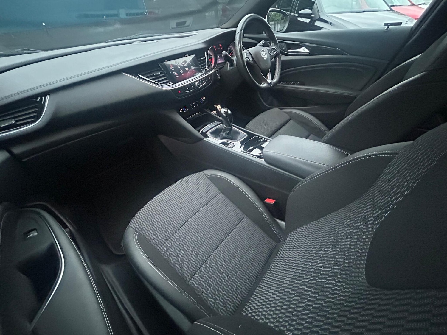 Used Vauxhall Insignia 2017 for sale - 76953590: Photo 31