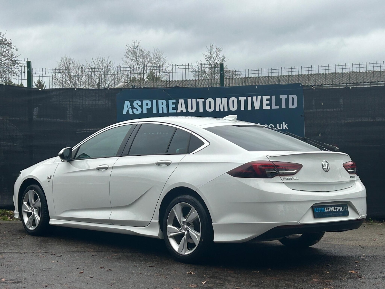 Used Vauxhall Insignia 2017 for sale - 76953590: Photo 5