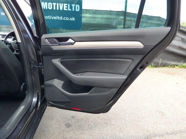 Used Volkswagen Passat 2019 for sale - 75539943: Photo 35