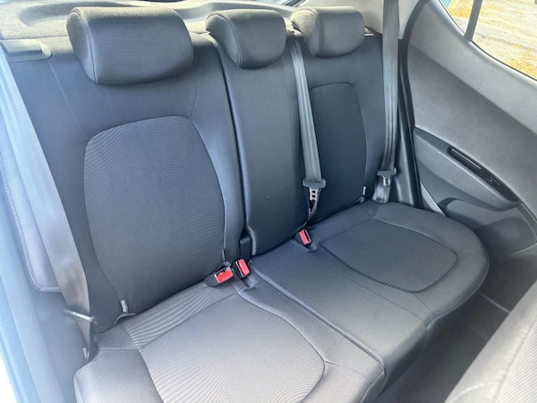 Used Hyundai i10 2017 for sale - 76166456: Photo 24