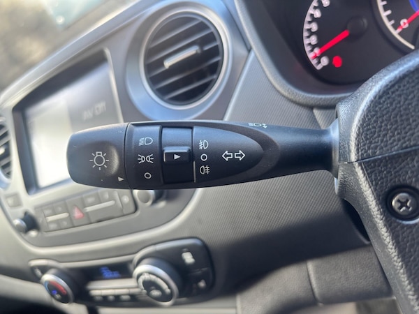 Used Hyundai i10 2017 for sale - 76166456: Photo 36