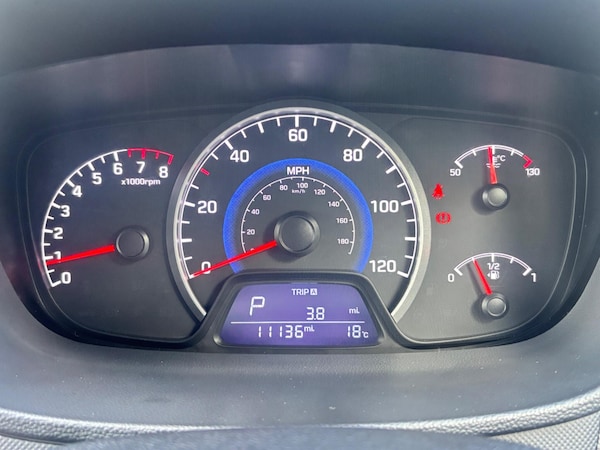 Used Hyundai i10 2017 for sale - 76166456: Photo 40