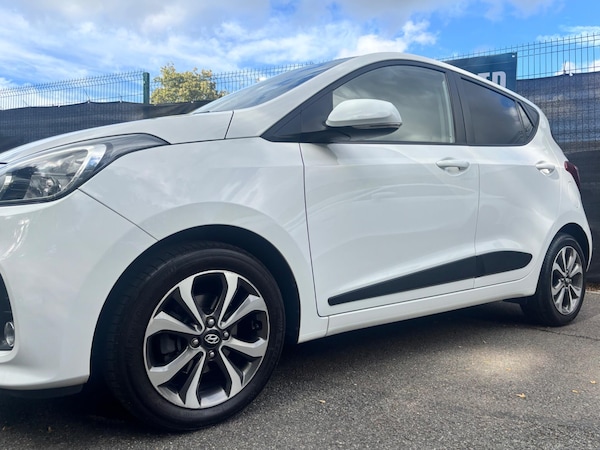 Used Hyundai i10 2017 for sale - 76166456: Photo 8