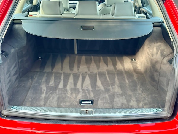 Used Audi RS6 Avant 2004 for sale - 76214715: Photo 30
