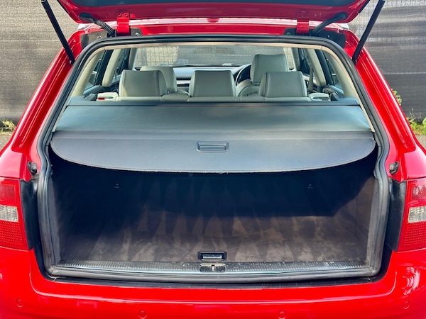 Used Audi RS6 Avant 2004 for sale - 76214715: Photo 31