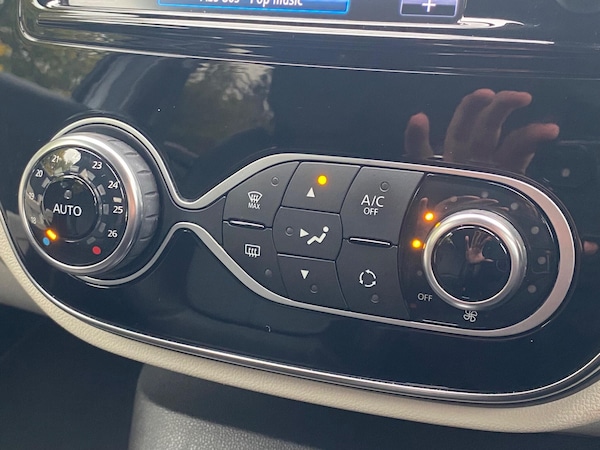 Used Renault Captur 2018 for sale - 76239108: Photo 23