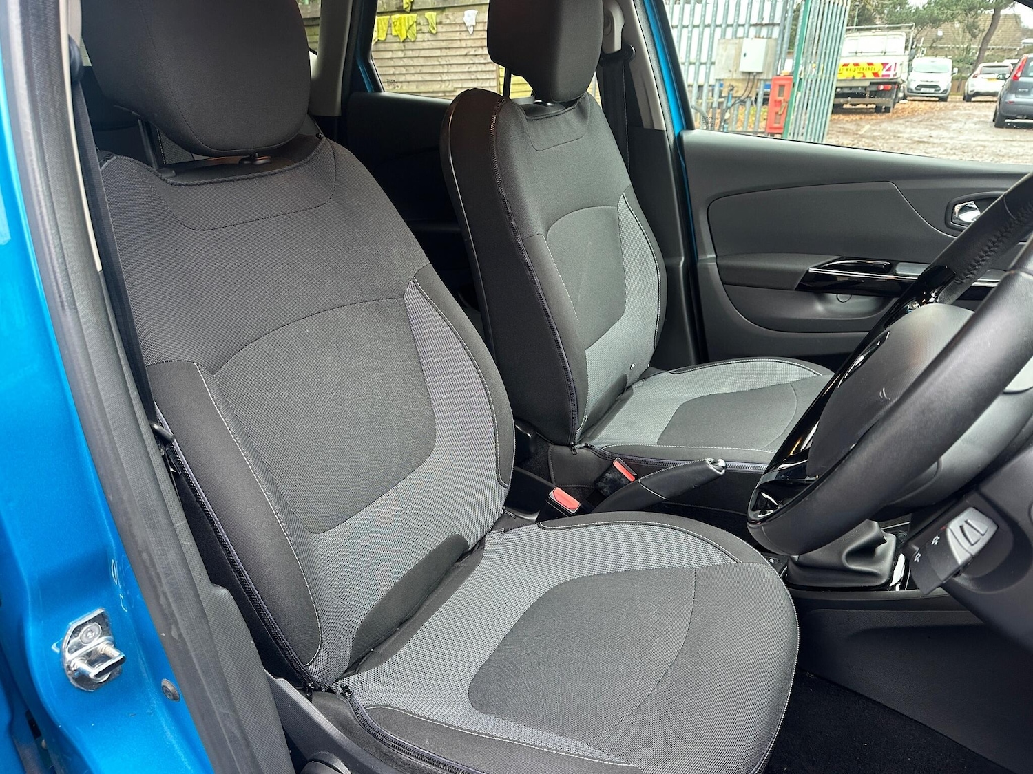 Used Renault Captur 2015 for sale - 76936502: Photo 17