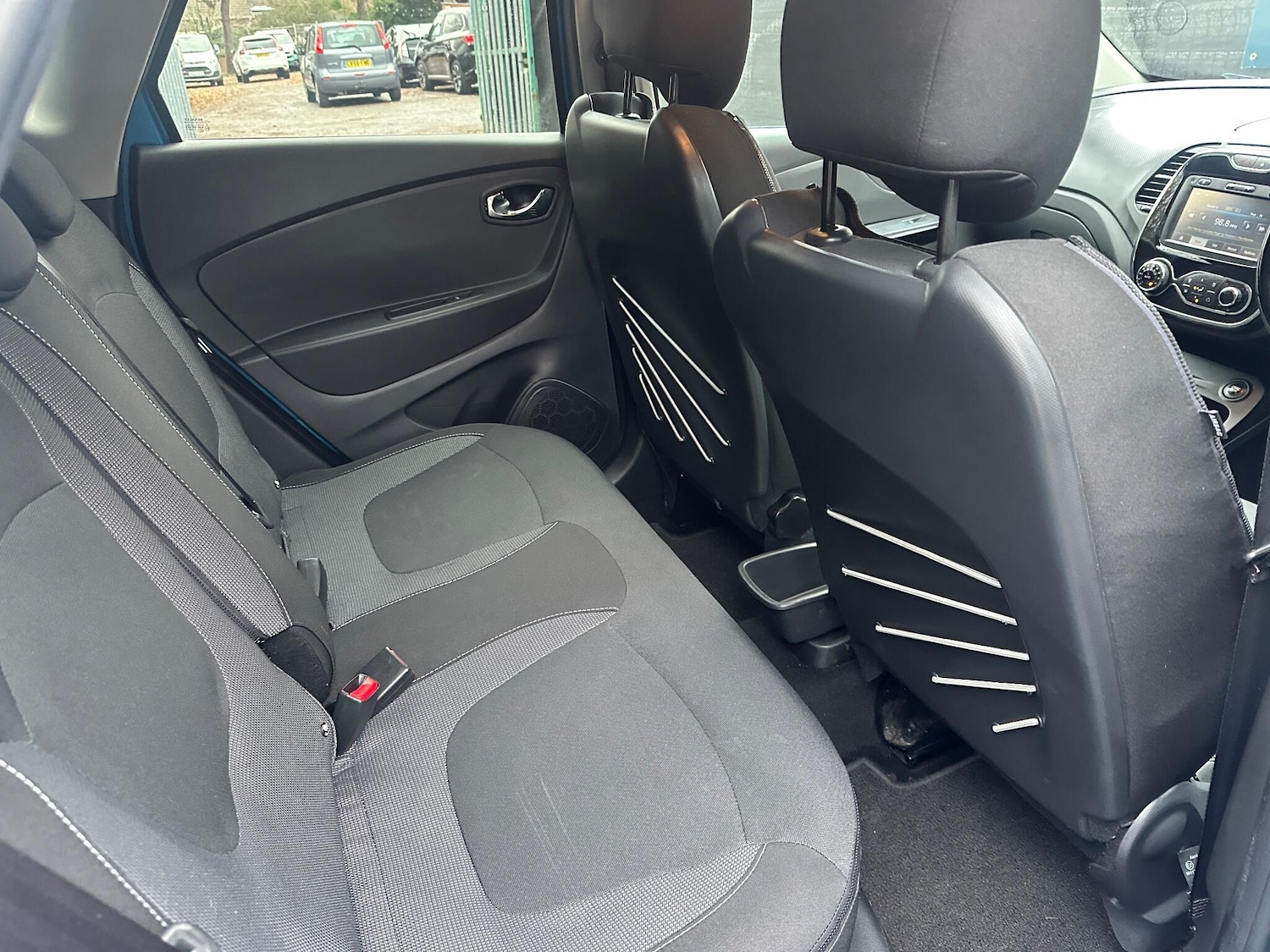 Used Renault Captur 2015 for sale - 76936502: Photo 20