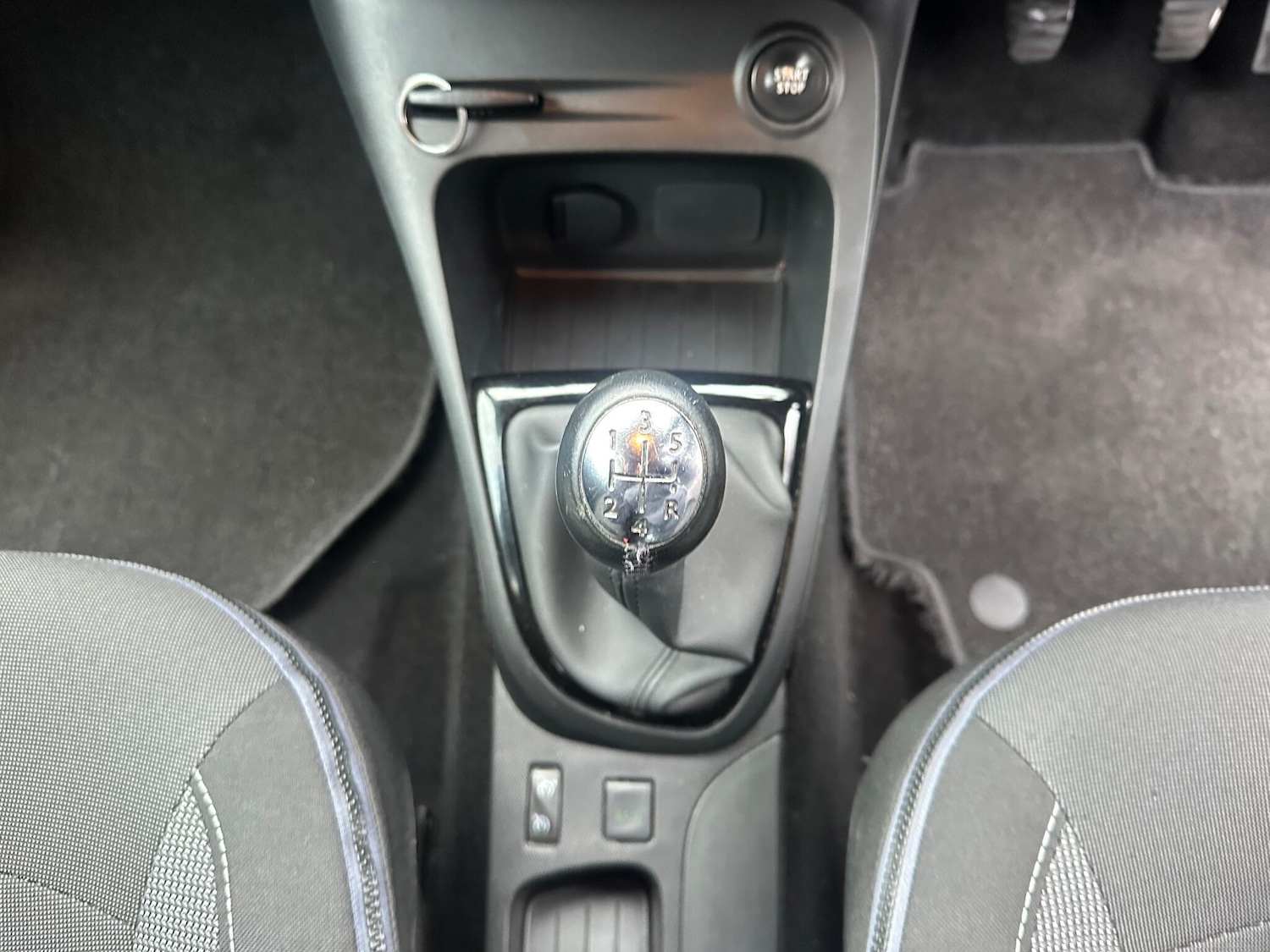 Used Renault Captur 2015 for sale - 76936502: Photo 23