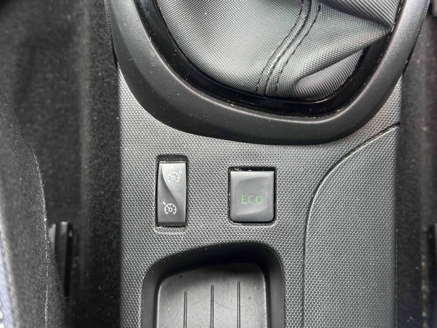 Used Renault Captur 2015 for sale - 76936502: Photo 27