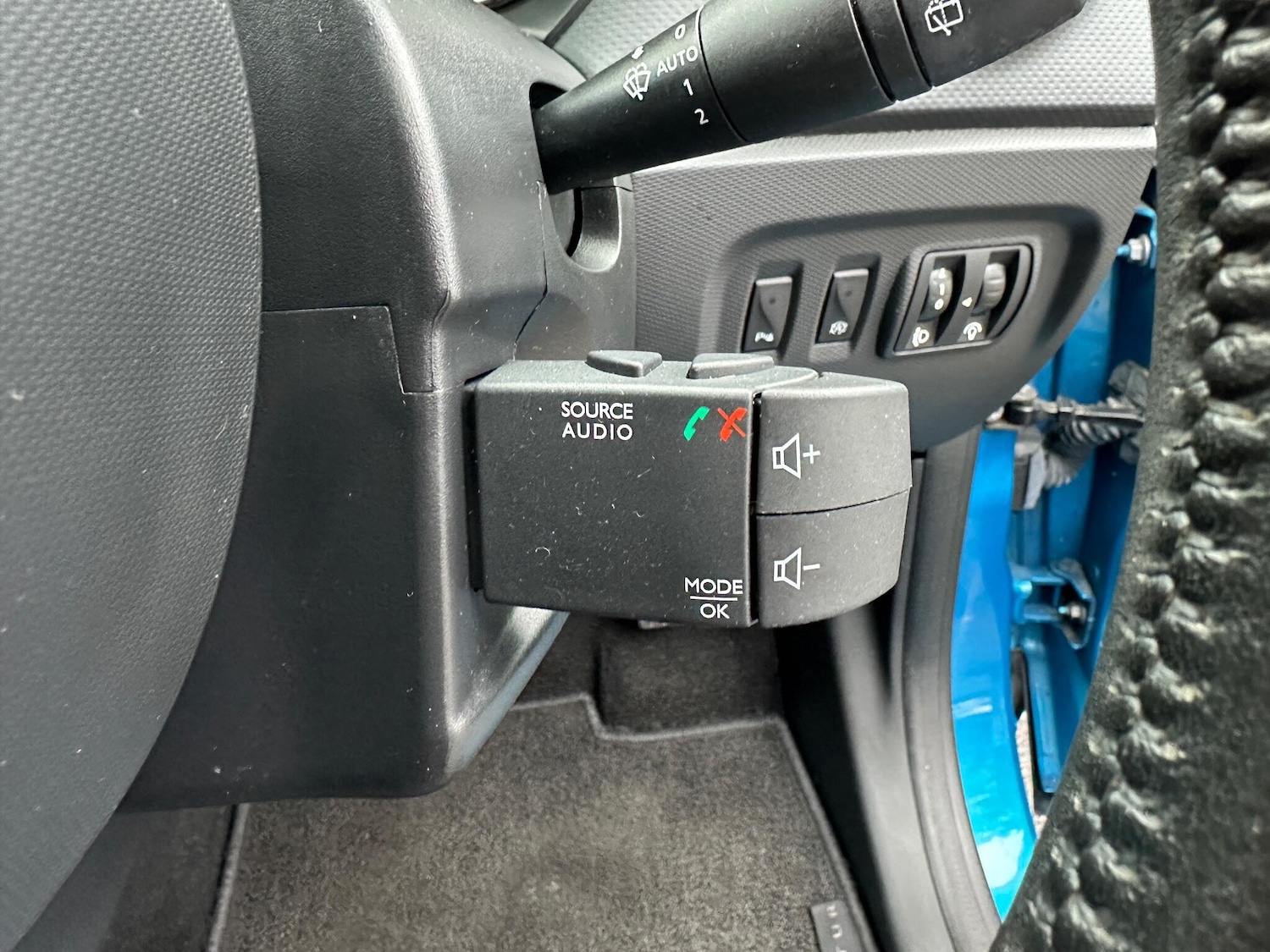 Used Renault Captur 2015 for sale - 76936502: Photo 28