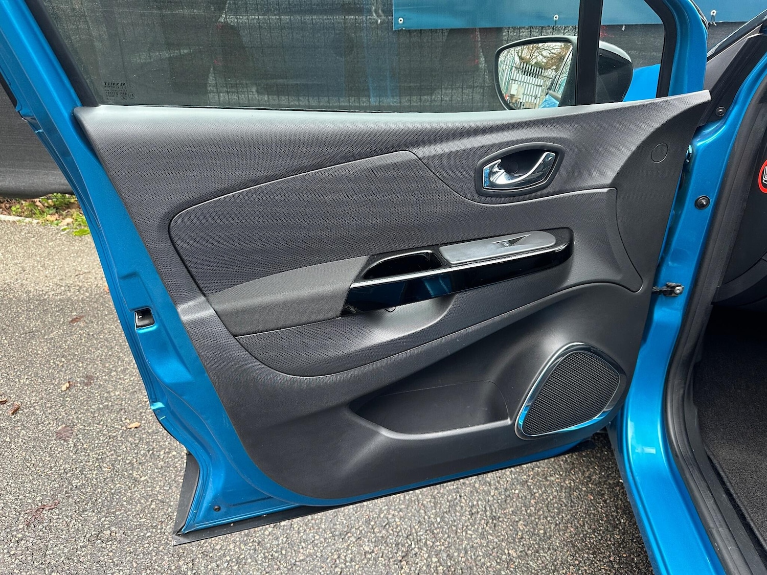 Used Renault Captur 2015 for sale - 76936502: Photo 30