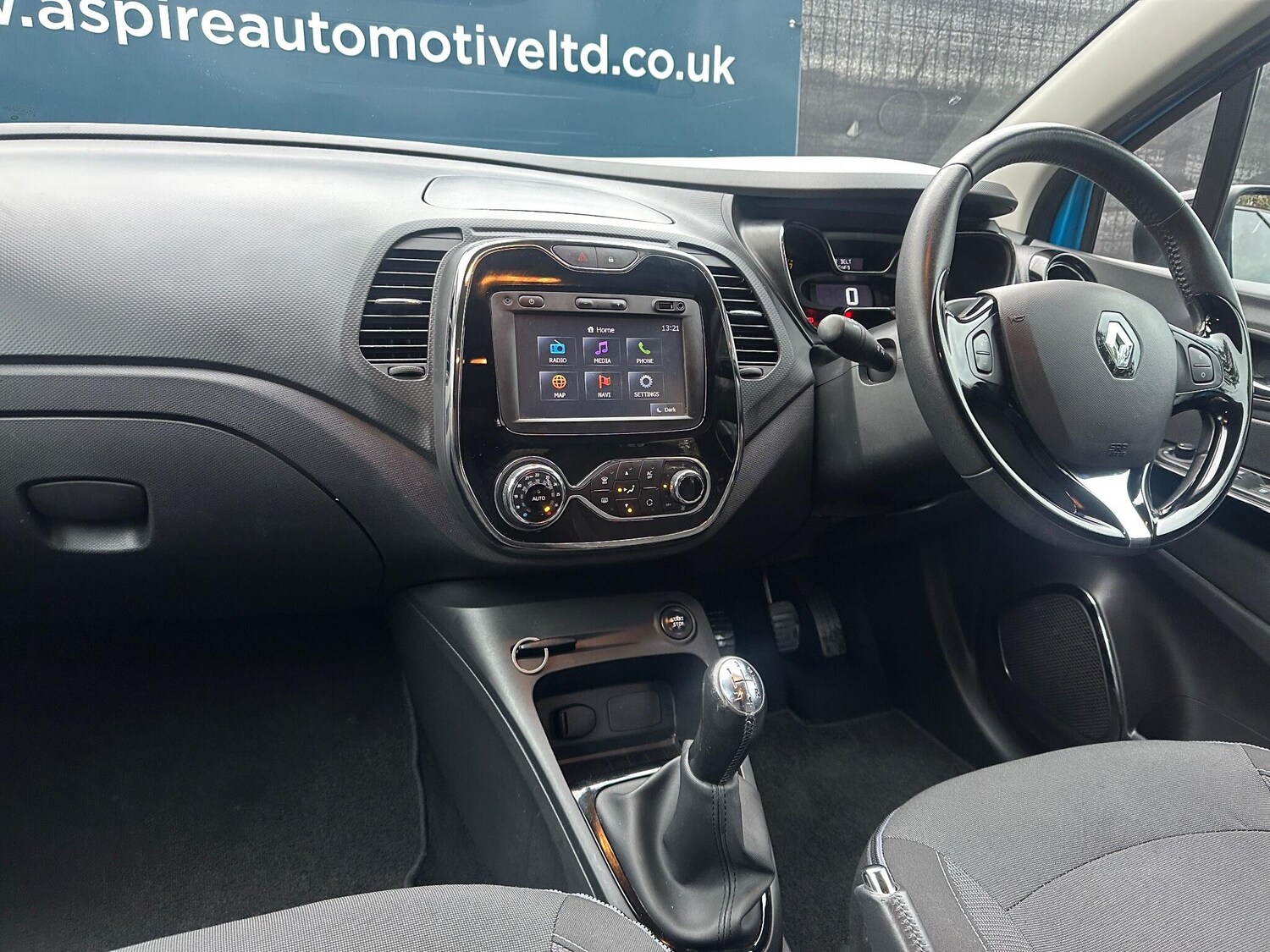 Used Renault Captur 2015 for sale - 76936502: Photo 9