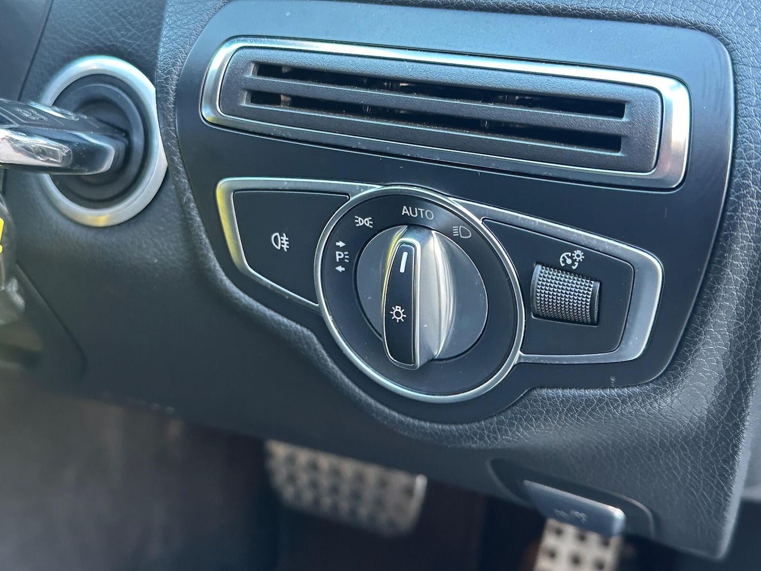 Used Mercedes-Benz C Class 2017 for sale - 76899596: Photo 34