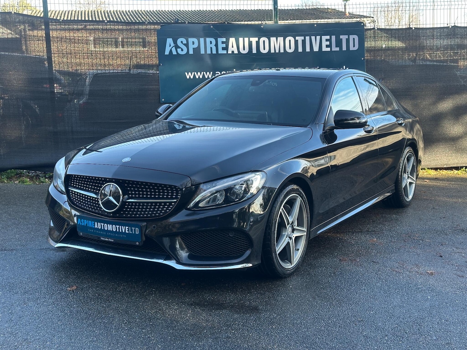 Used Mercedes-Benz C Class 2017 for sale - 76899596: Photo 4