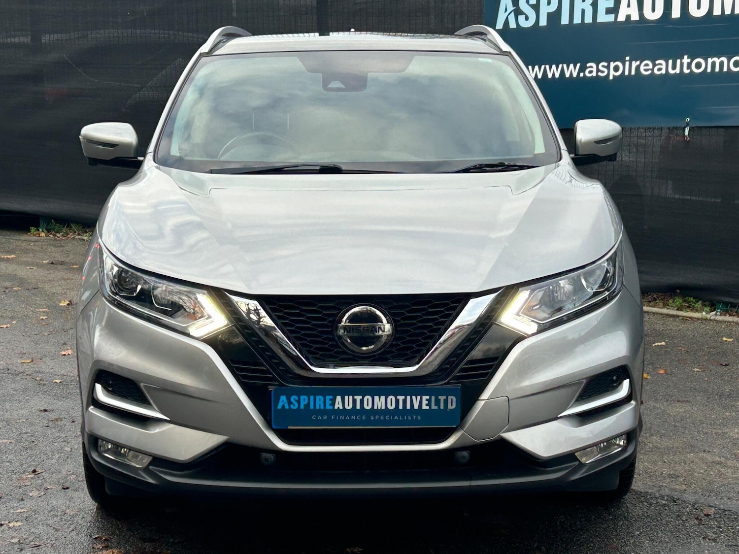 Used Nissan Qashqai 2018 for sale - 76952672: Photo 2