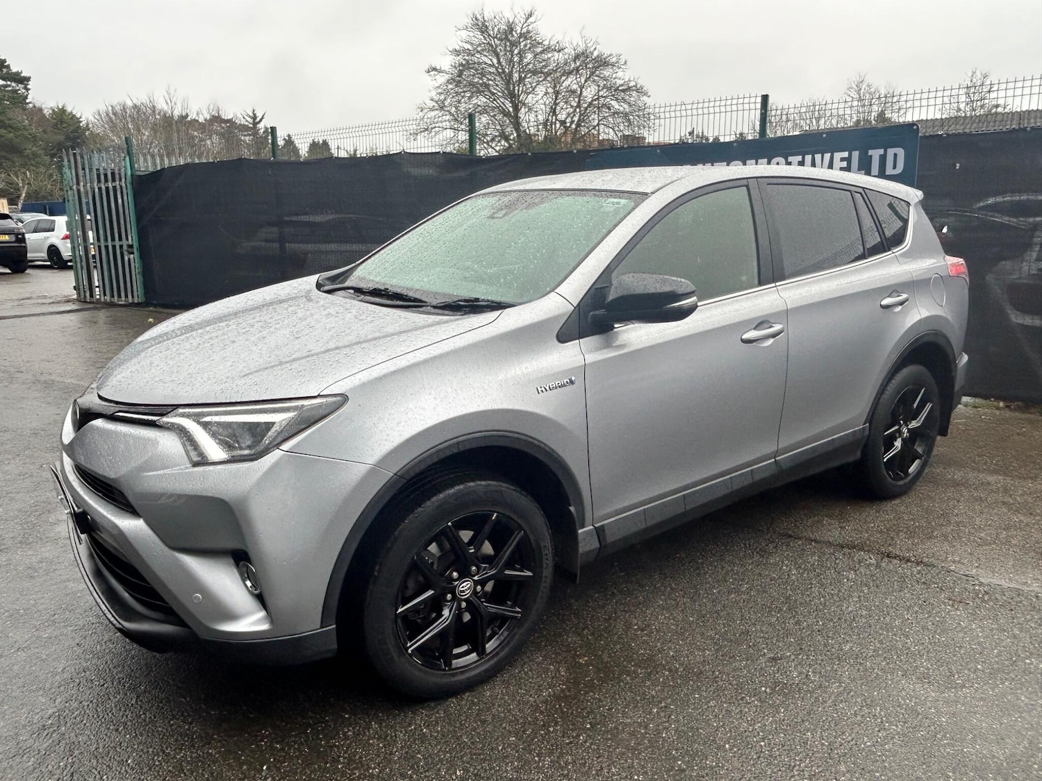 Used Toyota RAV4 2018 for sale - 77537766: Photo 2