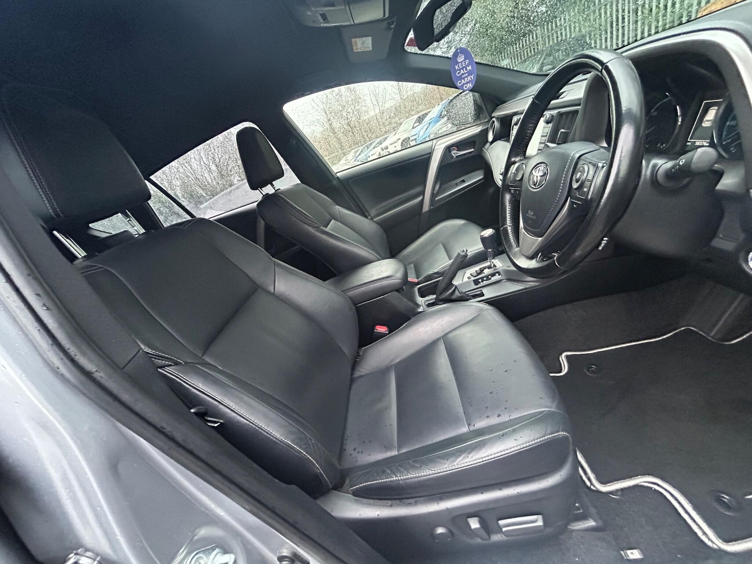 Used Toyota RAV4 2018 for sale - 77537766: Photo 3