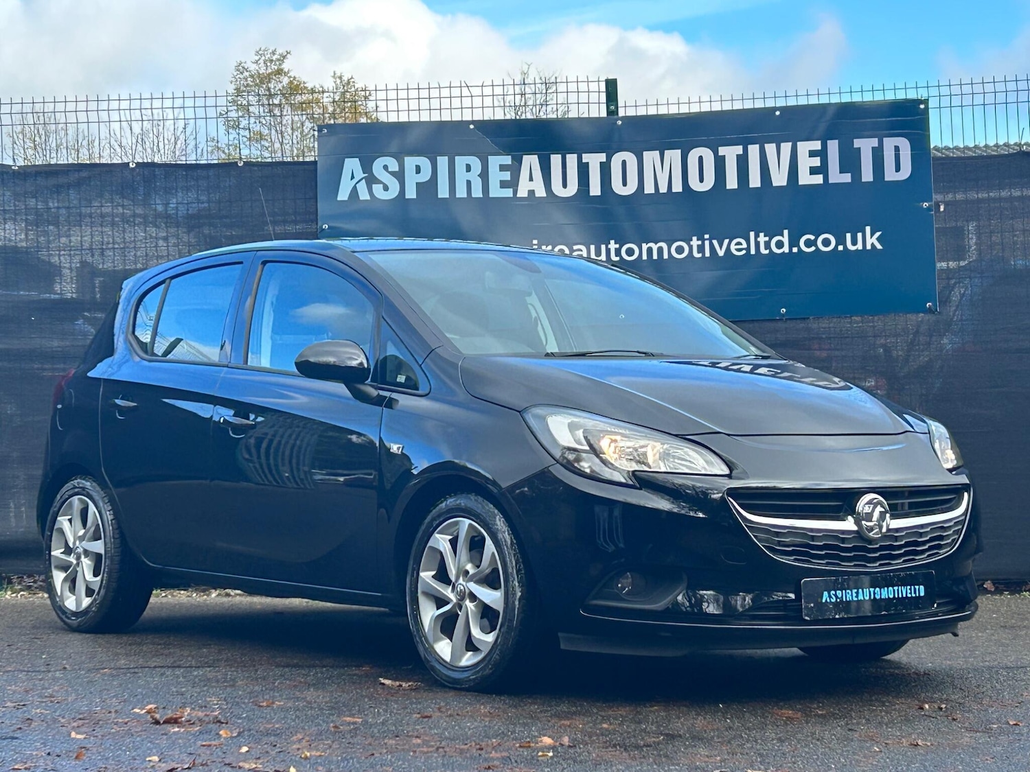 Used Vauxhall Corsa 2018 for sale - 76522241: Photo 1