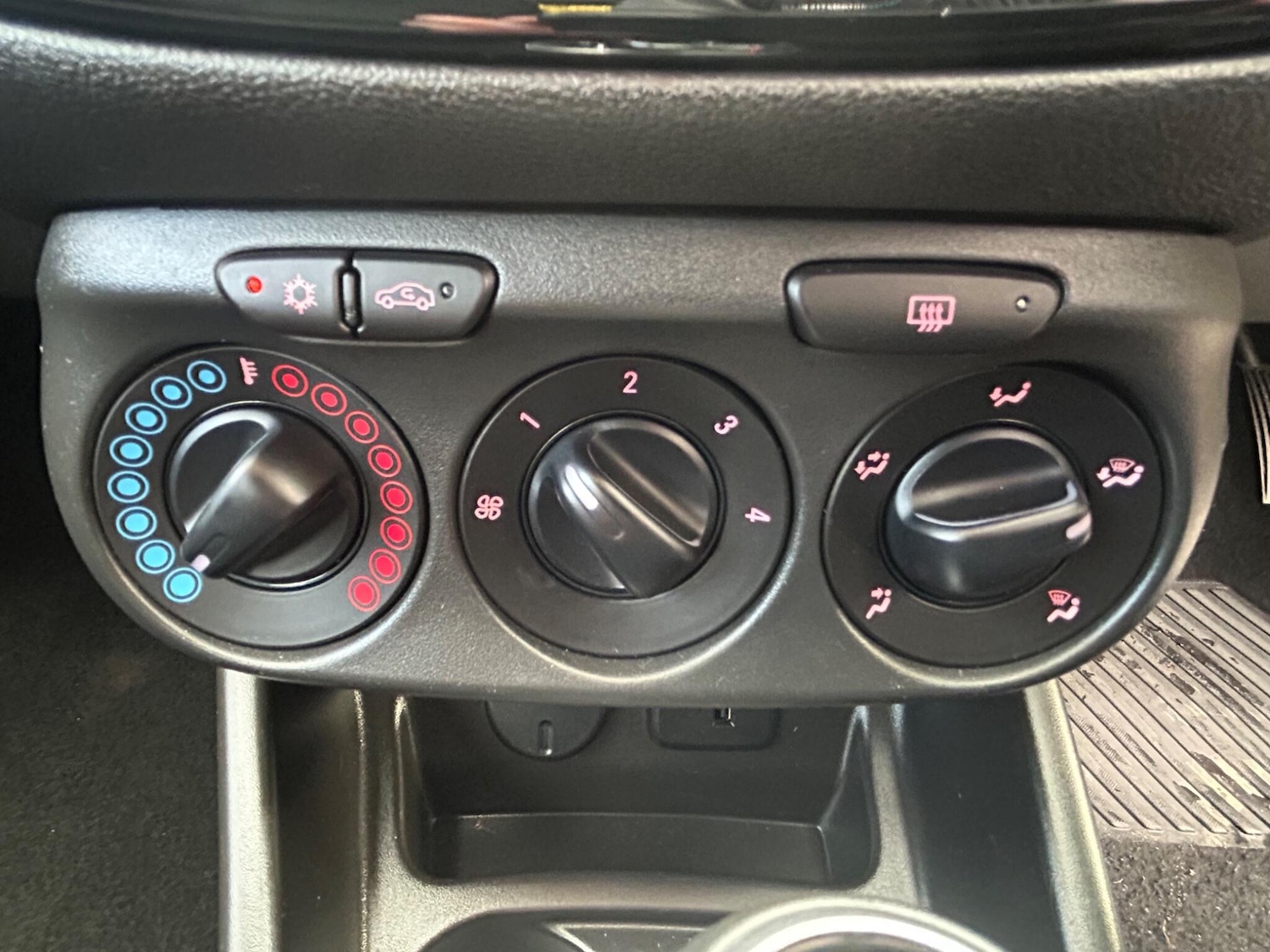 Used Vauxhall Corsa 2018 for sale - 76522241: Photo 30