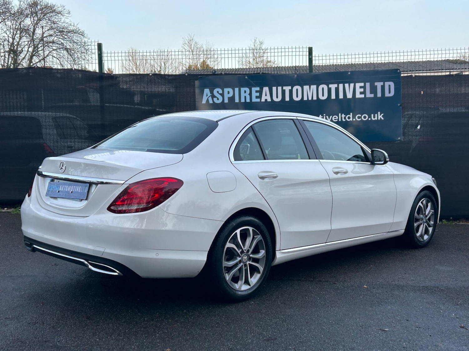 Used Mercedes-Benz C Class 2015 for sale - 77290509: Photo 11