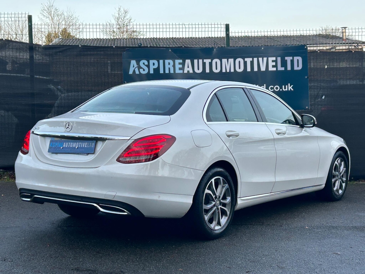 Used Mercedes-Benz C Class 2015 for sale - 77290509: Photo 6