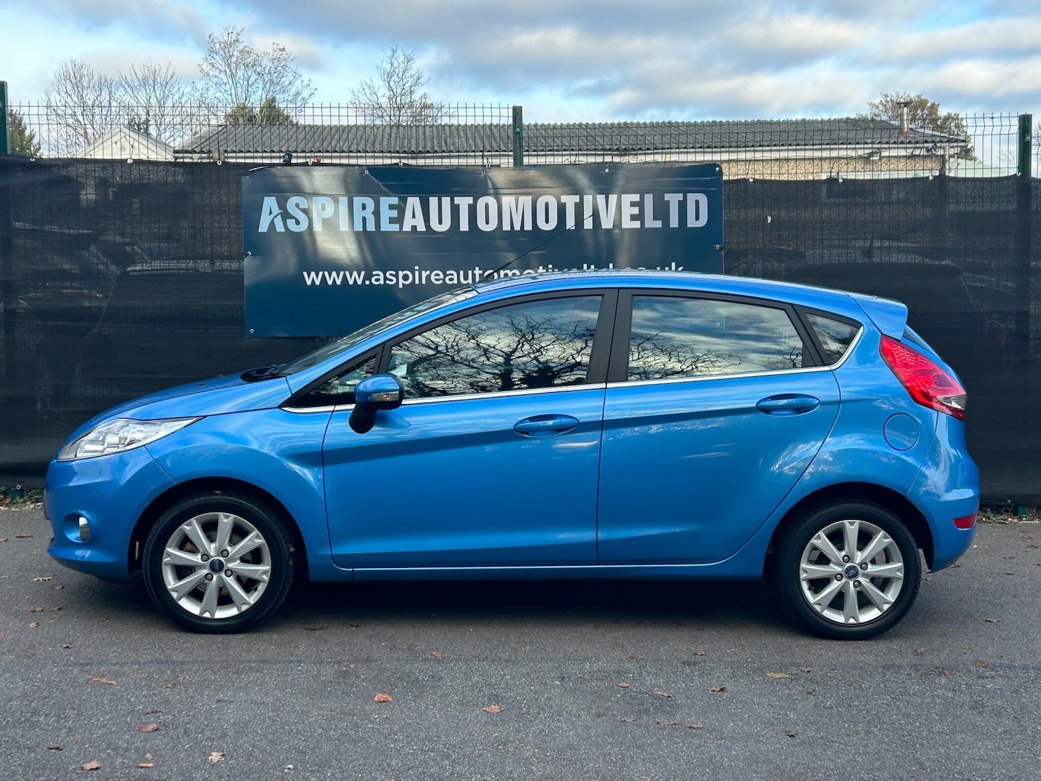 Used Ford Fiesta 2010 for sale - 76752513: Photo 9