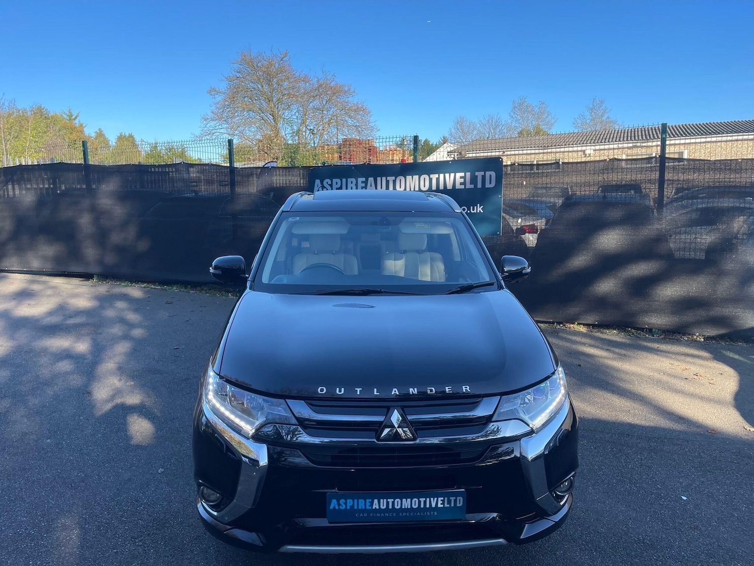 Used Mitsubishi Outlander 2016 for sale - 76658478: Photo 2