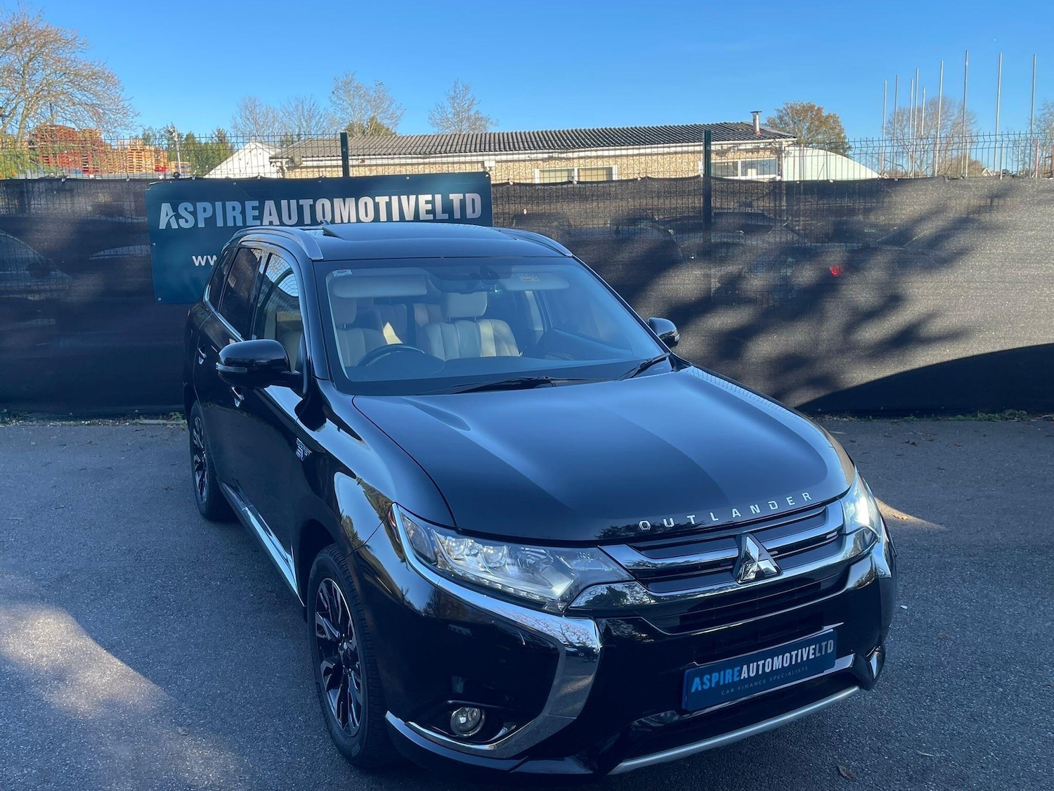 Used Mitsubishi Outlander 2016 for sale - 76658478: Photo 3