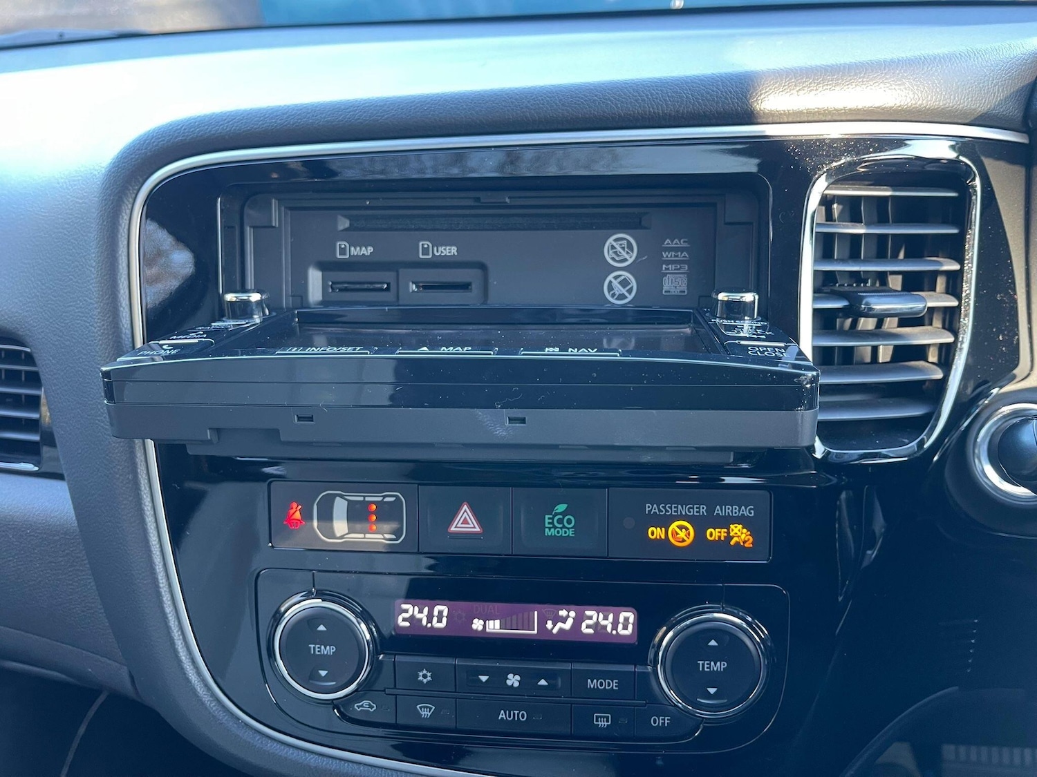 Used Mitsubishi Outlander 2016 for sale - 76658478: Photo 31