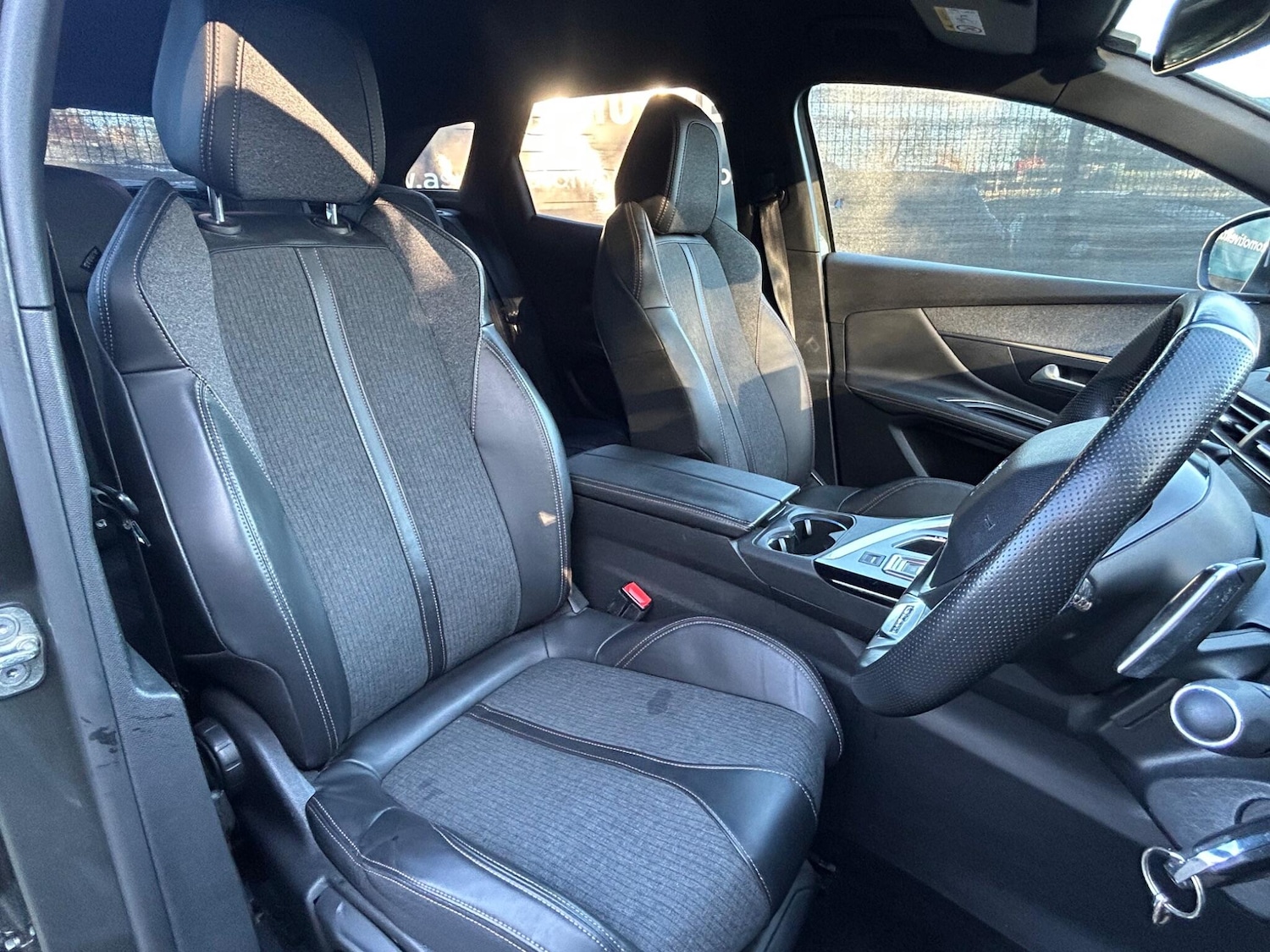 Used Peugeot 3008 2017 for sale - 76657866: Photo 10