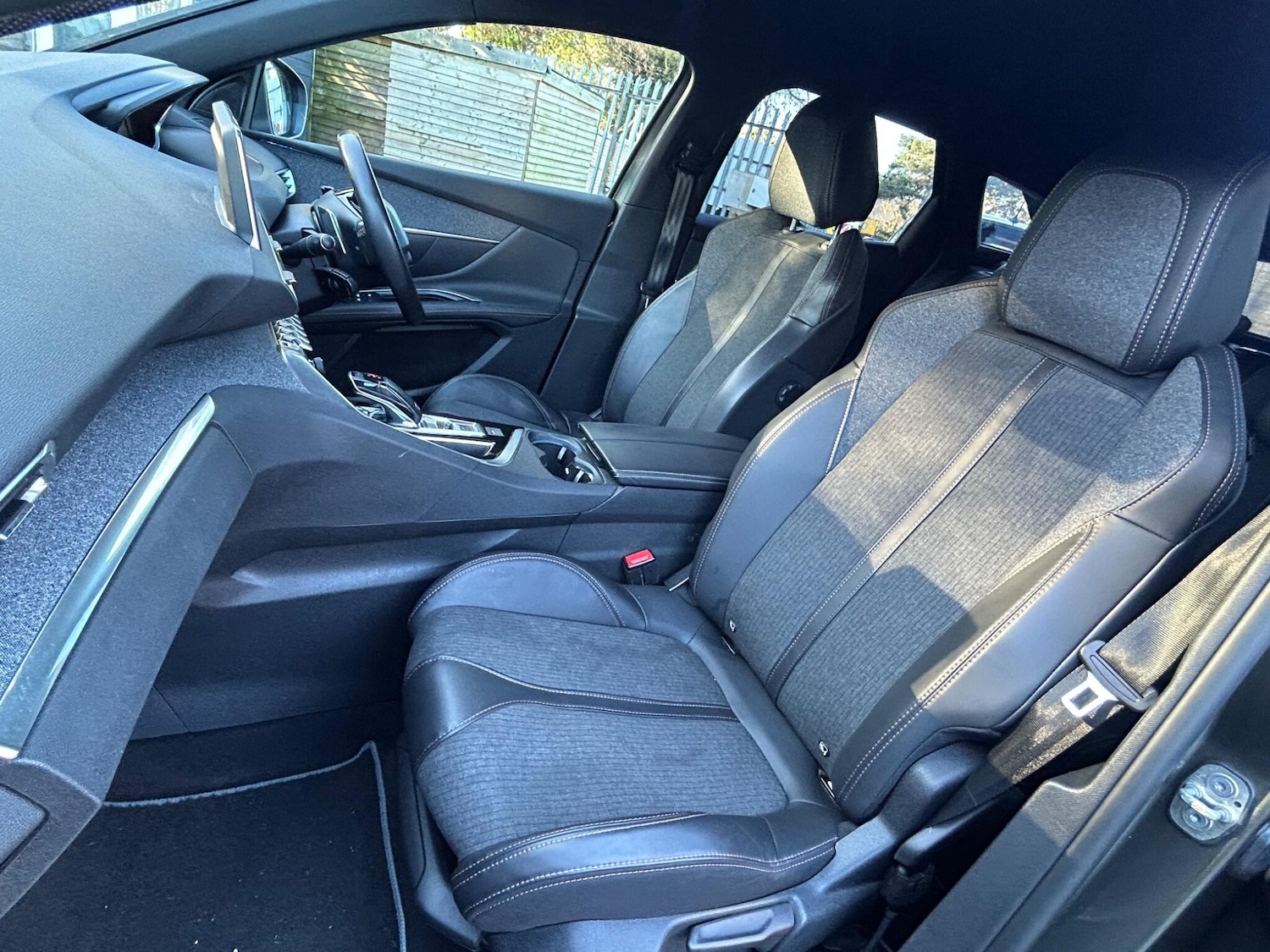 Used Peugeot 3008 2017 for sale - 76657866: Photo 12