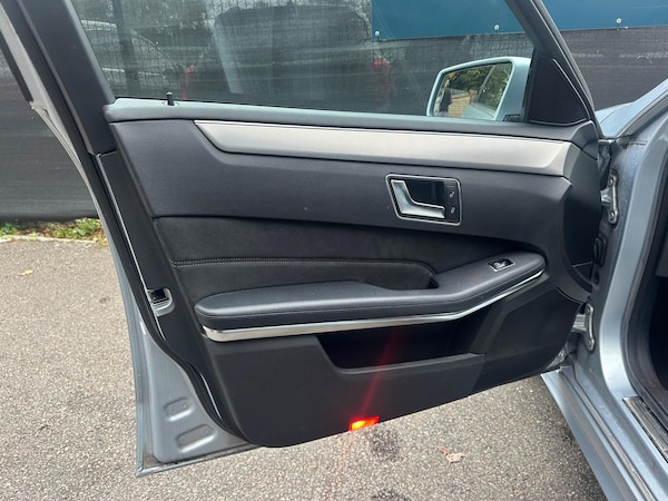 Used Mercedes-Benz E Class 2014 for sale - 76259721: Photo 21