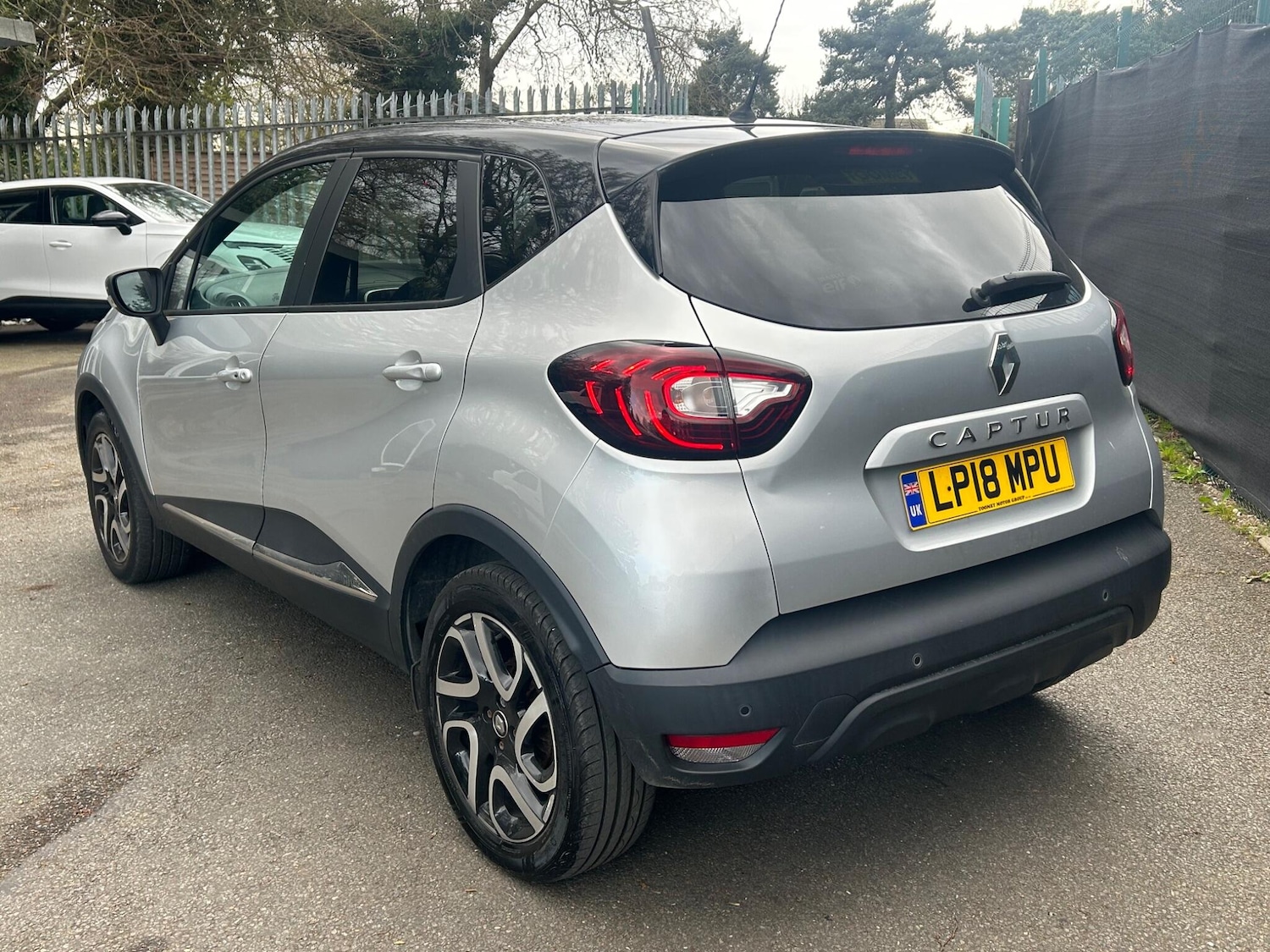 Used Renault Captur for sale - 78072238: Photo 5