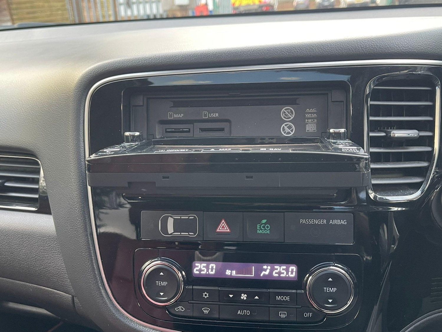 Used Mitsubishi Outlander 2017 for sale - 77230653: Photo 20