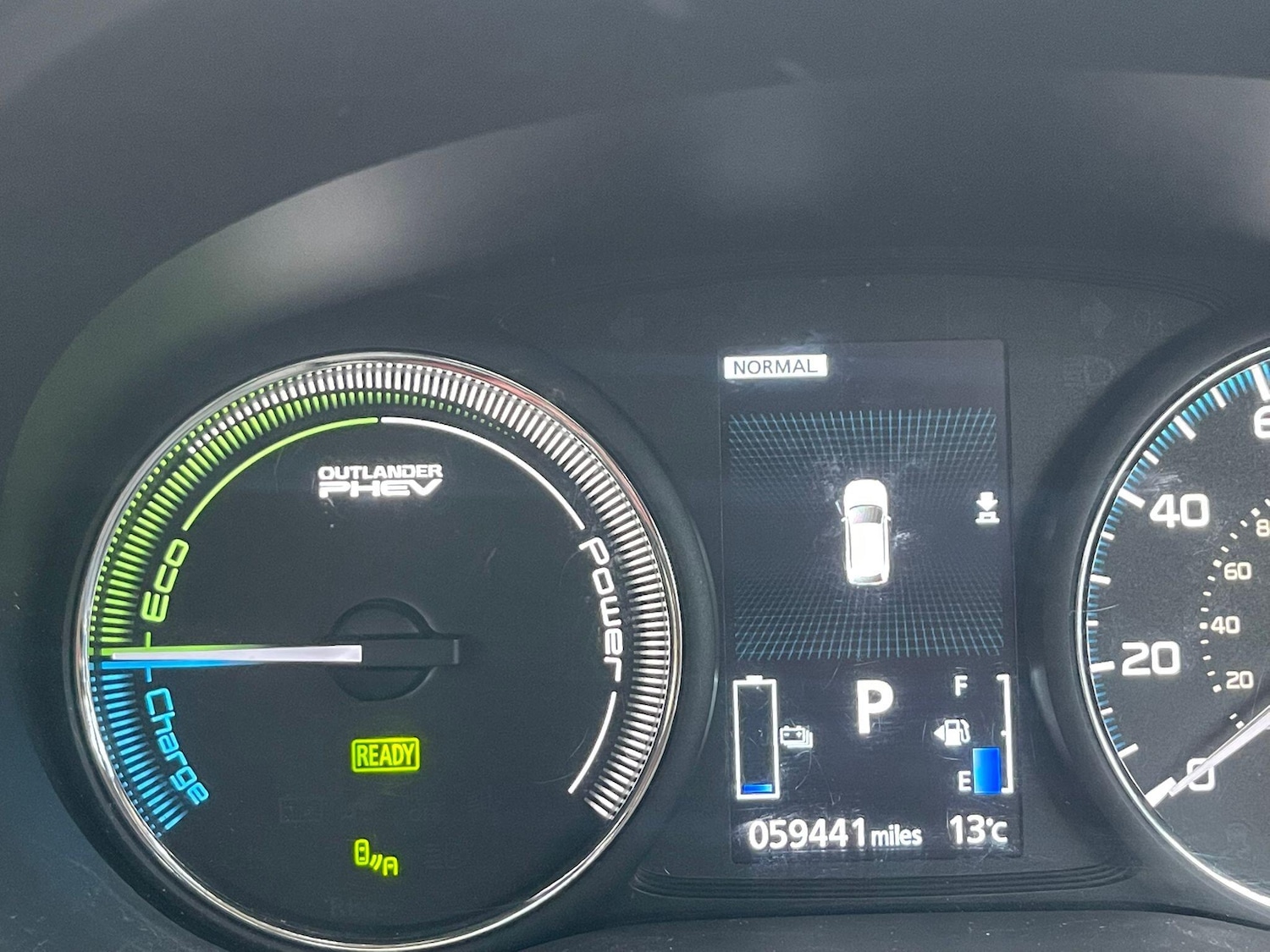 Used Mitsubishi Outlander 2017 for sale - 77230653: Photo 23