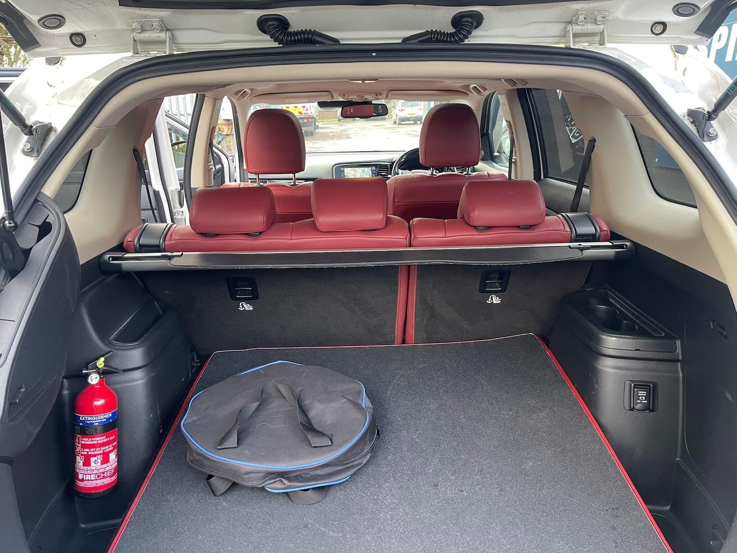 Used Mitsubishi Outlander 2017 for sale - 77230653: Photo 24