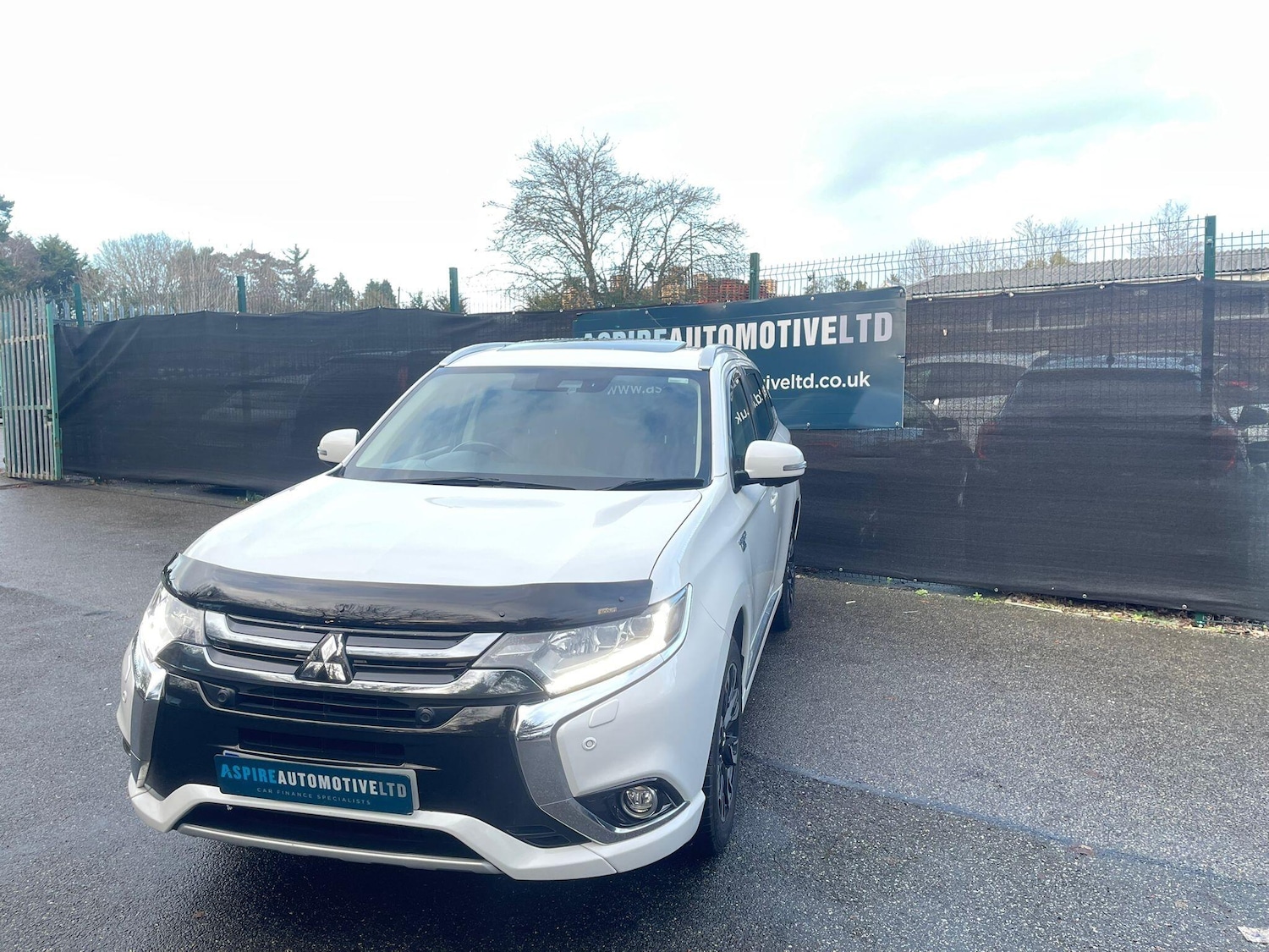 Used Mitsubishi Outlander 2017 for sale - 77230653: Photo 3