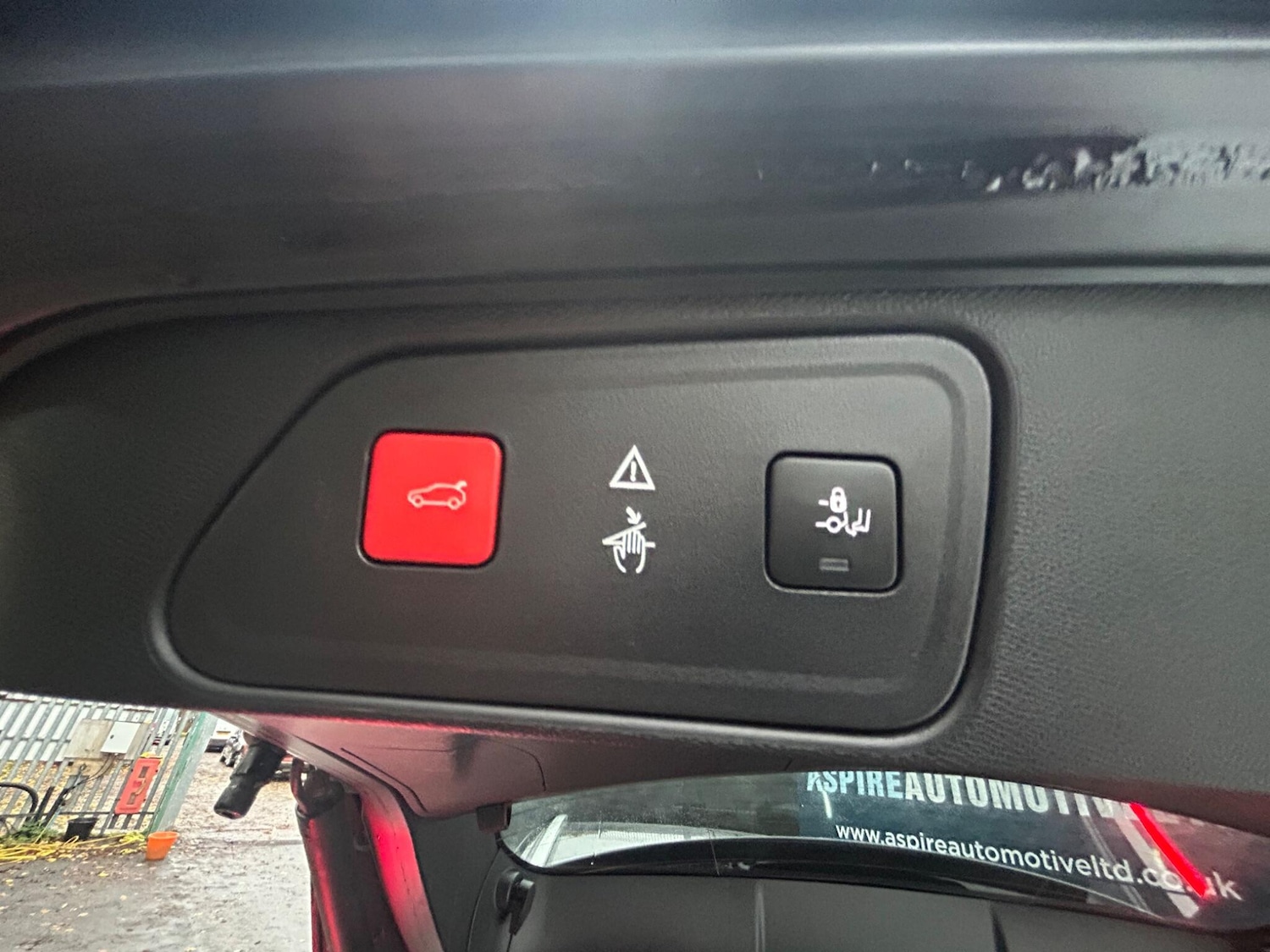 Used Peugeot 3008 2017 for sale - 76765465: Photo 23