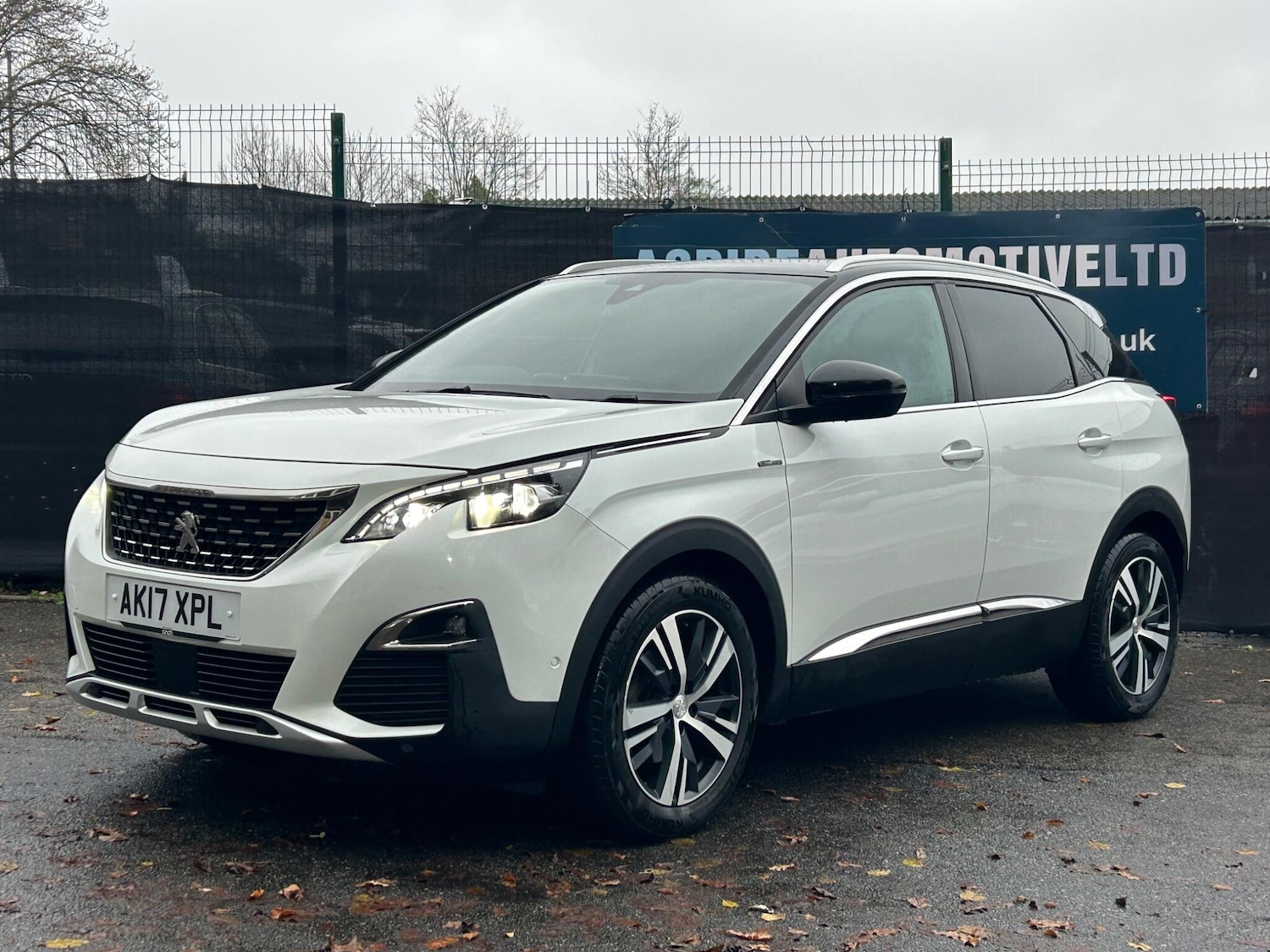 Used Peugeot 3008 2017 for sale - 76765465: Photo 3