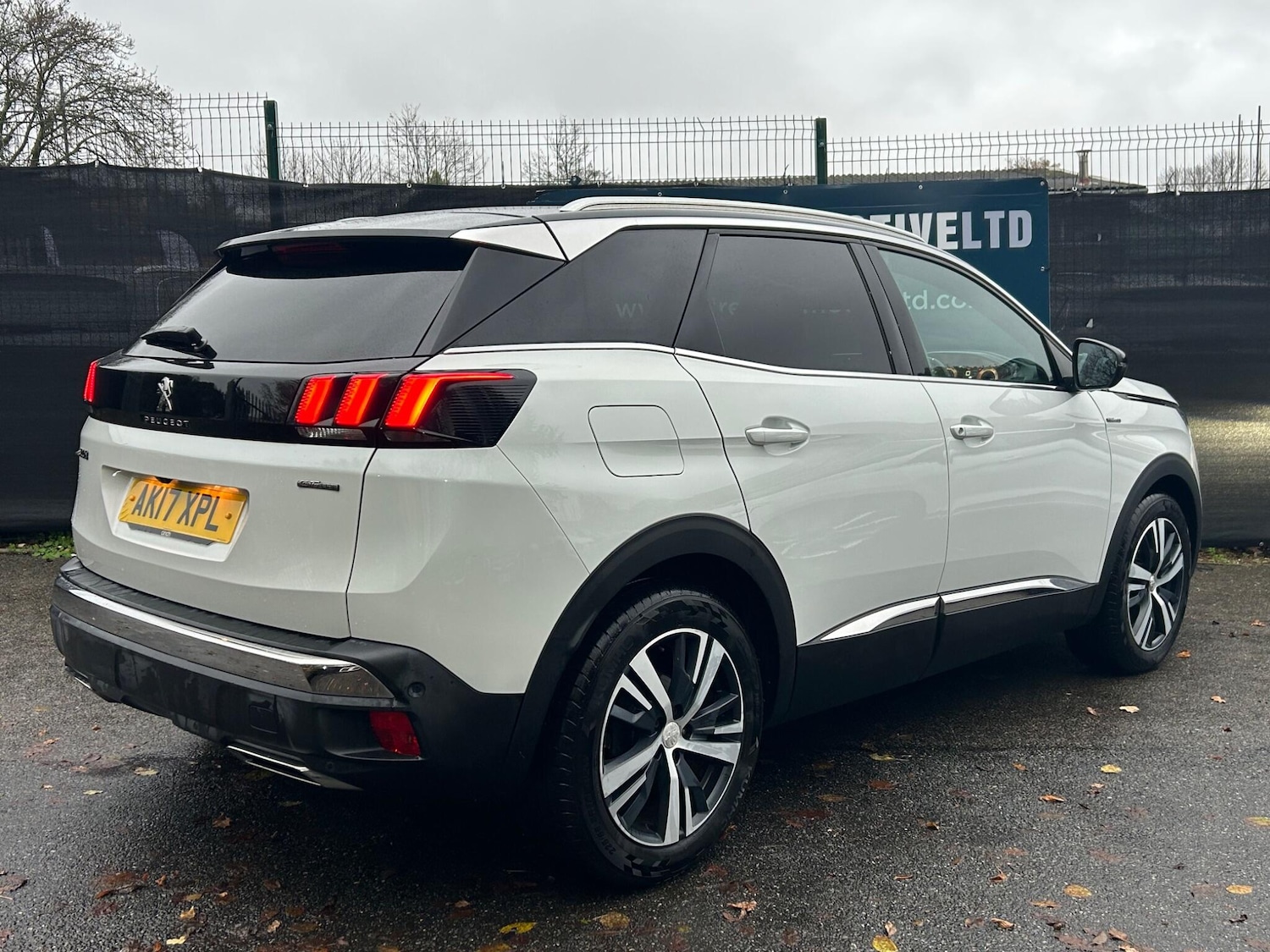 Used Peugeot 3008 2017 for sale - 76765465: Photo 8