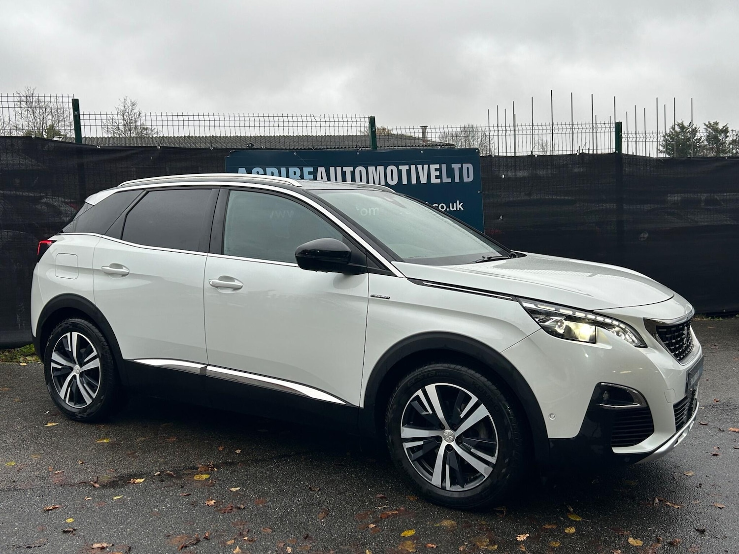 Used Peugeot 3008 2017 for sale - 76765465: Photo 9