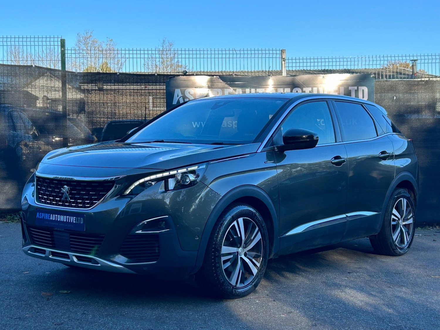 Used Peugeot 3008 2017 for sale - 76953139: Photo 2