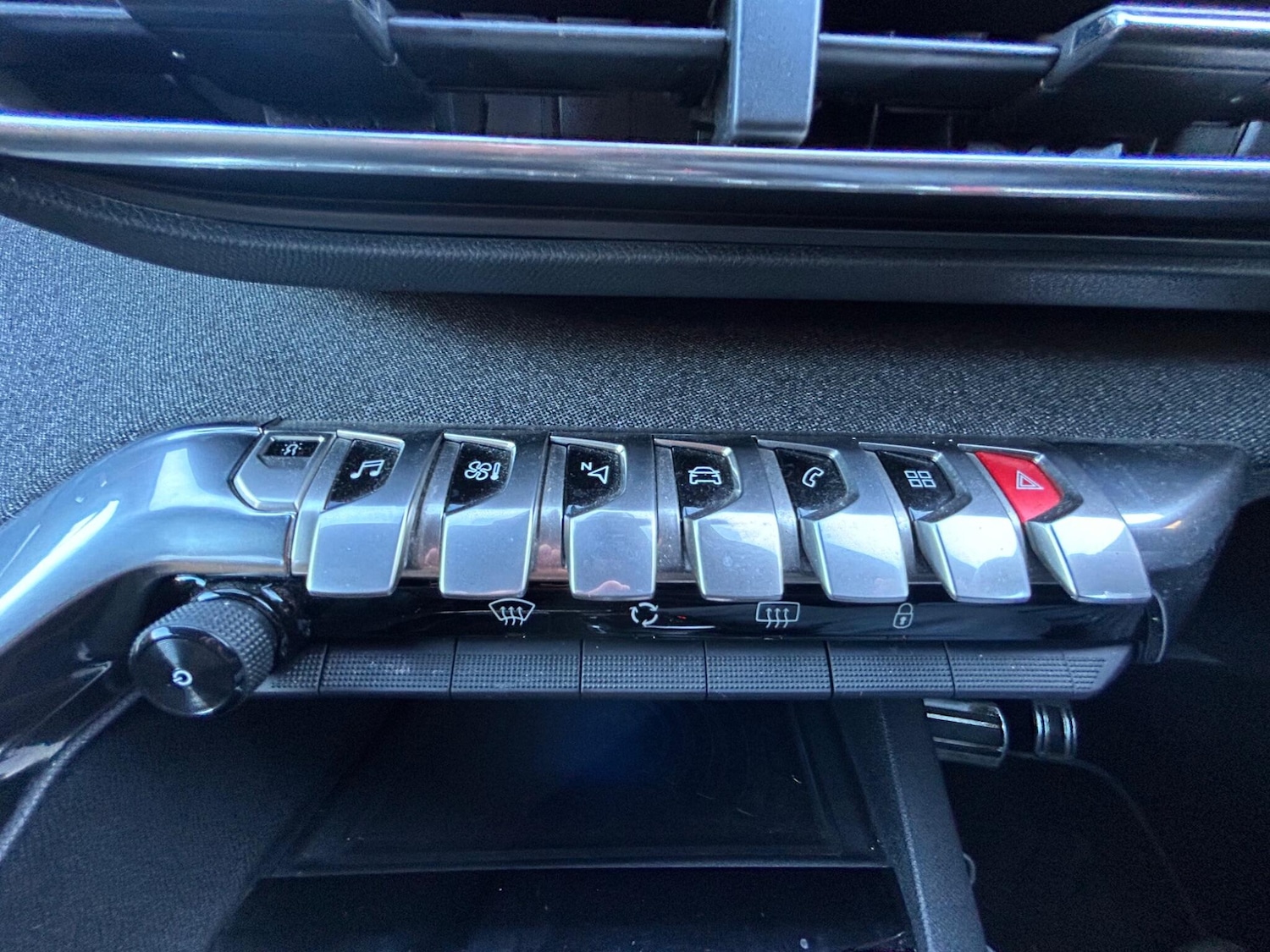 Used Peugeot 3008 2017 for sale - 76953139: Photo 38