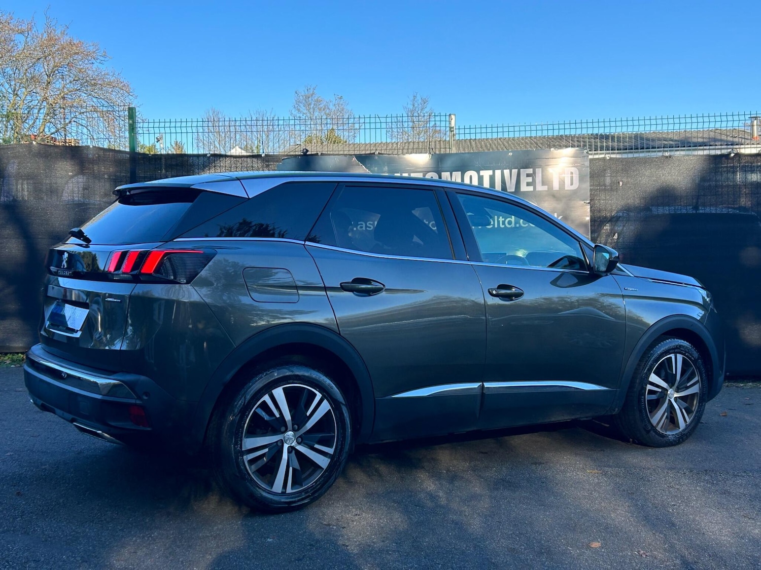 Used Peugeot 3008 2017 for sale - 76953139: Photo 8
