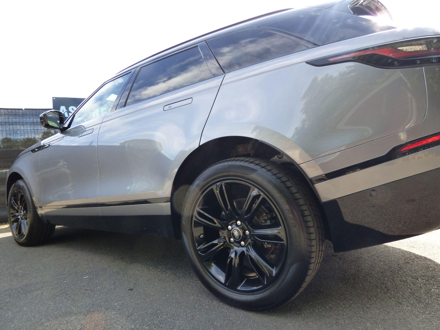Used Land Rover Range Rover Velar 2021 for sale - 76136925: Photo 14
