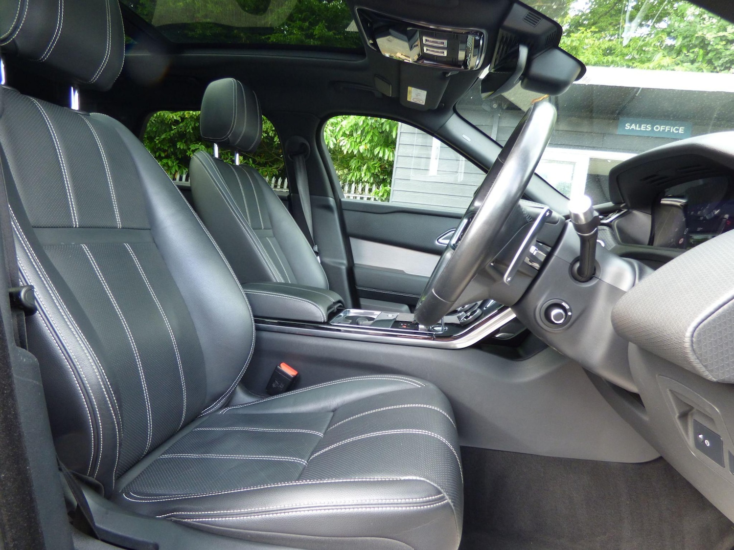 Used Land Rover Range Rover Velar 2021 for sale - 76136925: Photo 17