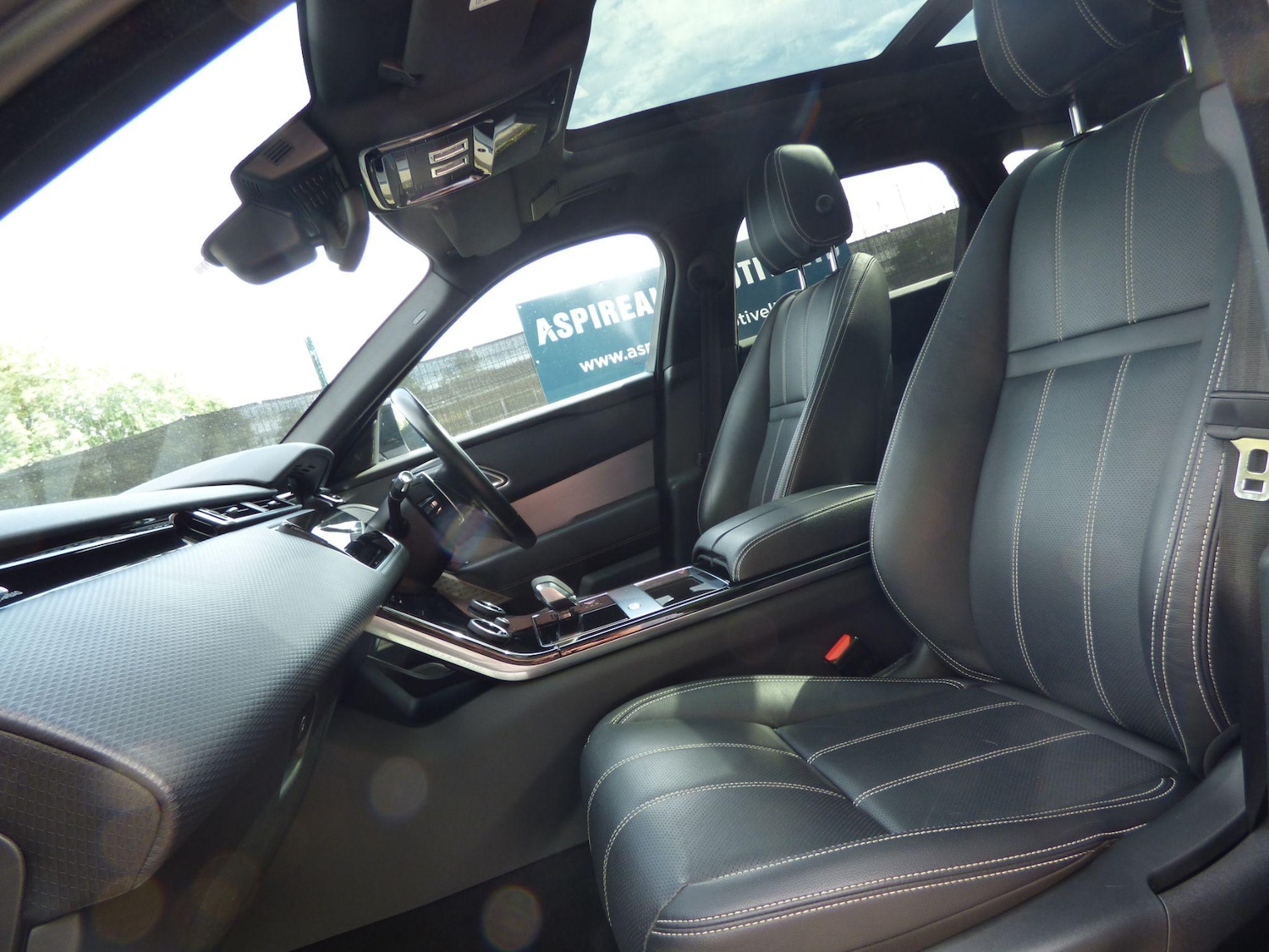 Used Land Rover Range Rover Velar 2021 for sale - 76136925: Photo 25